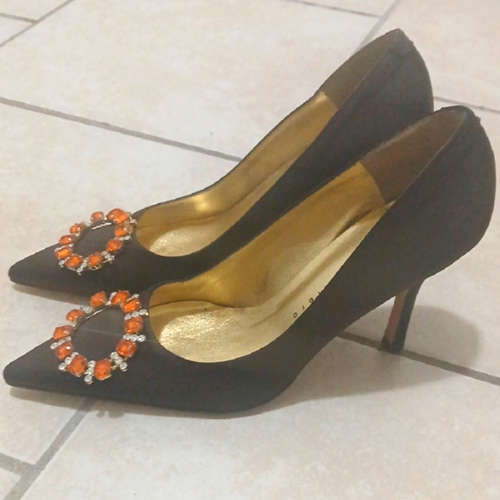 MARTINEZ VALERO Womens Size 6 Espresso Brown Gemstone Closed Toe Pumps
